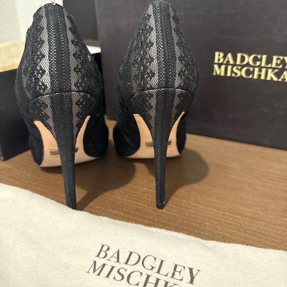 Badgley Mischka Shoes - Badgley Mischka NWOT
